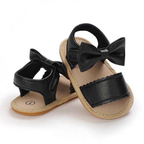 Summer for the baby to choose sandals 